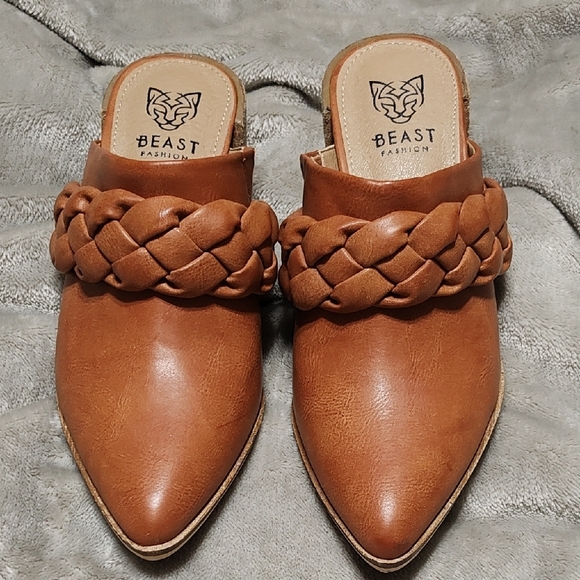 Beast Fashion Brown Mules braided pointed toe mule shoes size 6 NWOB - Picture 1 of 7